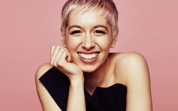 Картинка музыка -другое певица surie представитель великобритании евровидение 2018