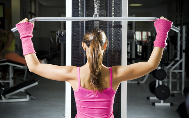 Обои картинки фото спорт, фитнес, фон, девушка, взгляд