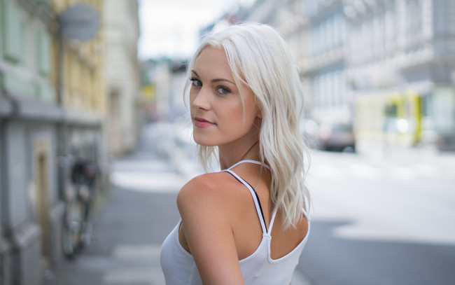 Обои картинки фото девушка - girl, девушки, - лица,  портреты, девушка, разноцветная, сексуальная, милая, модель, красивая, супер, сладкая, лапочка, симпатичная, классная, нежная, идеальная, няша, яркая, игривая, великолепная, обаятельная, жгучая, спокойная, удивительная