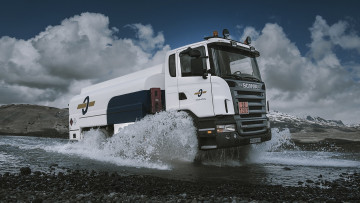 обоя автомобили, scania, фура, белый, холмы, река