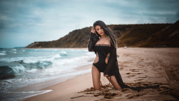 Картинка бестия девушки -+брюнетки +шатенки девушка женщина брюнетка темноволосая сексуальная модель звезда позирует разная обувь верхняя стильная одежда нижнее эротическое бельё трусы лифчик колготки чулки аксессуары макияж и множество элементов на фотографии