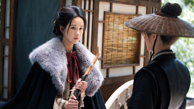 Обои картинки фото the glory, кино фильмы, девушки, разговор, лук, карета, шляпа