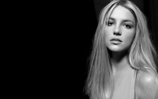 Обои картинки фото музыка, britney, spears, черно-белое, фото