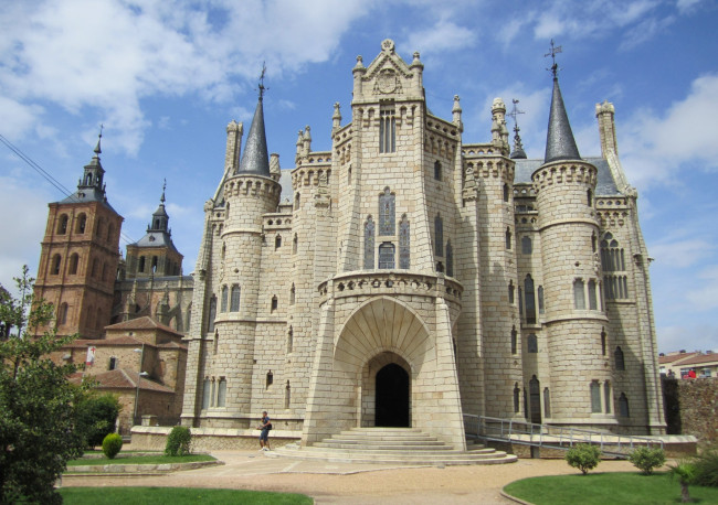 Обои картинки фото catedral, santa, mar&, 237, del, camino, города, католические, соборы, костелы, аббатства, католический, собор, испания, асторга