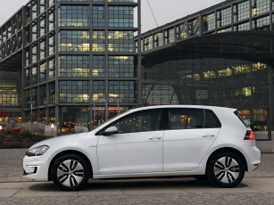 Картинка автомобили volkswagen e-golf 2013г светлый typ 5g