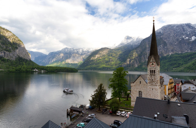 Обои картинки фото города, гальштат , австрия, шпиль, вода, лес