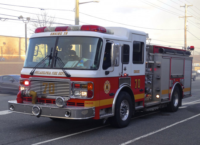 Обои картинки фото автомобили, пожарные машины, автомобиль, пожарный