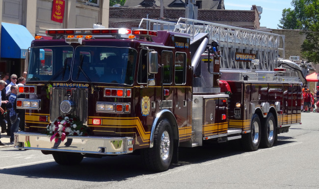 Обои картинки фото автомобили, пожарные машины, пожарный, автомобиль