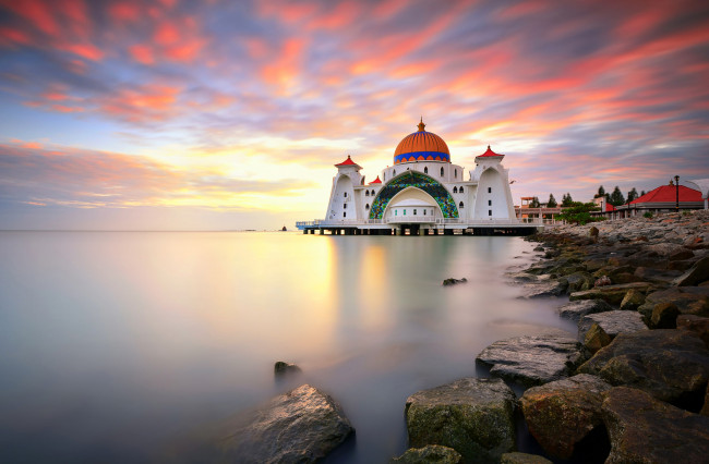 Обои картинки фото malacca straits mosque, города, - мечети,  медресе, побережье, рассвет, мечеть
