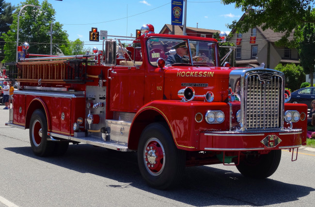 Обои картинки фото автомобили, пожарные машины, пожарный, автомобиль
