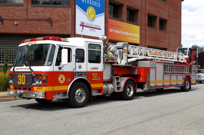 Обои картинки фото автомобили, пожарные машины, пожарный, автомобиль