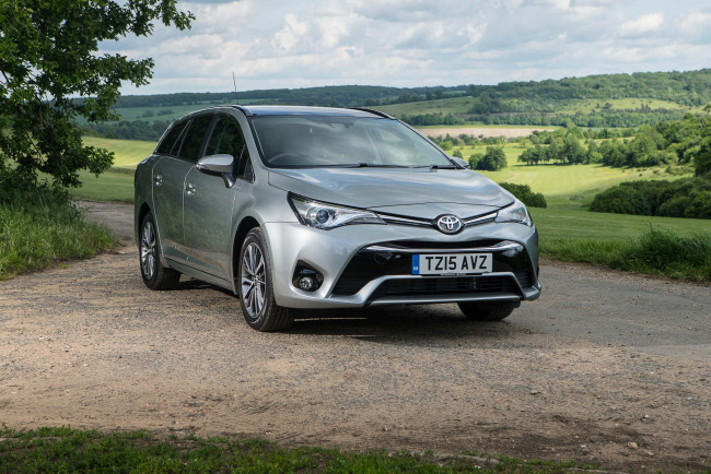 Обои картинки фото автомобили, toyota, avensis, touring, sports, uk-spec, 2015г