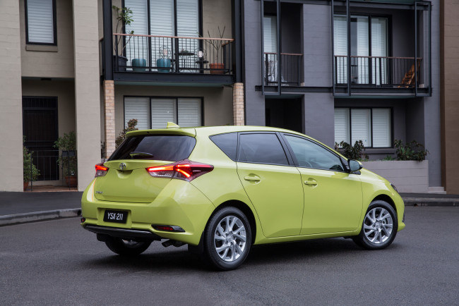 Обои картинки фото автомобили, toyota, желтый, 2015г, sport, ascent, corolla