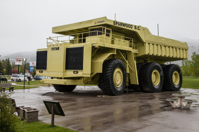 Обои картинки фото giant truck,  sparwood, автомобили, грузовики, карьерный, самосвал
