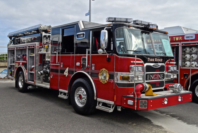 Обои картинки фото автомобили, пожарные машины, автомобиль, пожарный