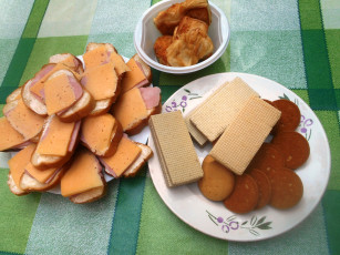 Картинка еда бутерброды +гамбургеры +канапе пирожные вафли сыр колбаса хлеб