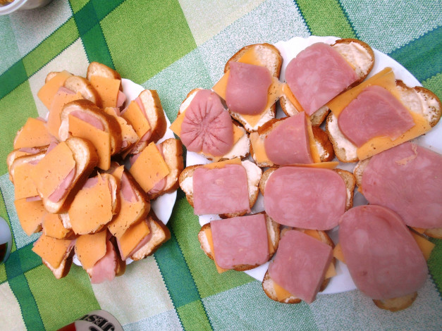 Обои картинки фото еда, бутерброды,  гамбургеры,  канапе, сыр, колбаса, хлеб