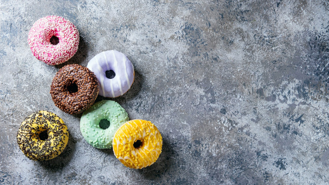 Обои картинки фото еда, хлеб,  выпечка, пончики