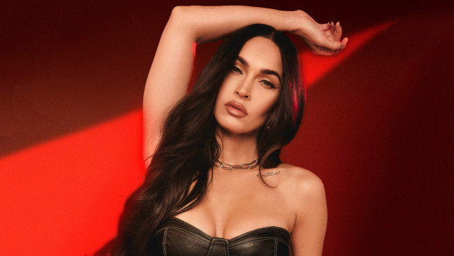 Обои картинки фото megan fox 5k 2023, девушки, megan fox, меган, дениз, фокс, актриса, фотомодель, fhms, sexiest, woman
