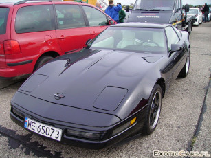 Картинка автомобили выставки уличные фото