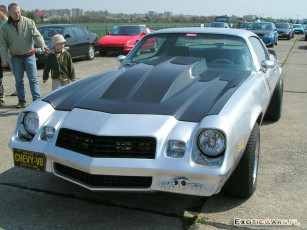 Картинка автомобили выставки уличные фото