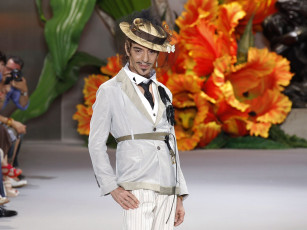 Картинка john galliano мужчины мода модельер