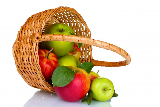 Обои картинки фото еда, Яблоки, корзина