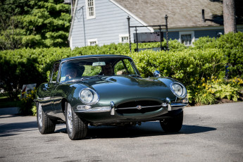 Картинка jaguar+xke автомобили jaguar автопробег выставка автошоу