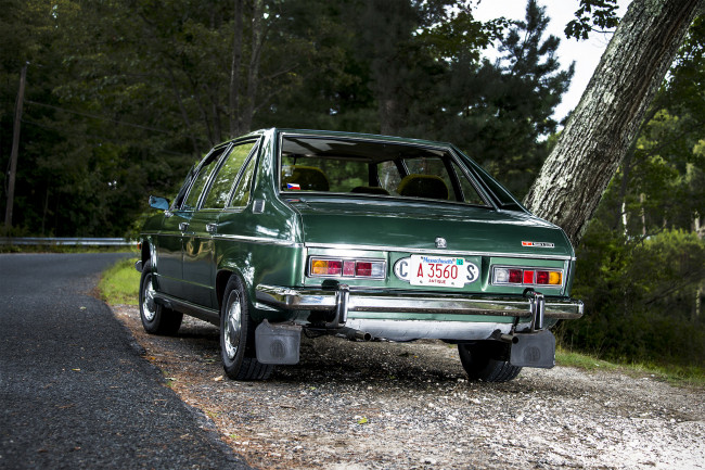 Обои картинки фото tatra 613, автомобили, tatra, автопробег, выставка, автошоу