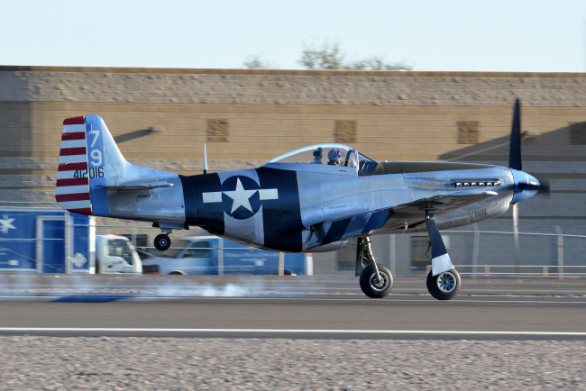 Обои картинки фото авиация, лёгкие и одномоторные самолёты, полоса, аэродром, истребитель