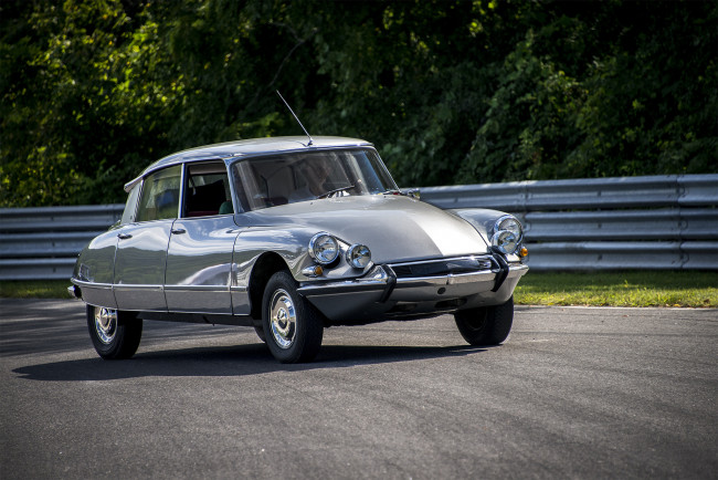 Обои картинки фото citroen ds, автомобили, citroen, автопробег, выставка, автошоу