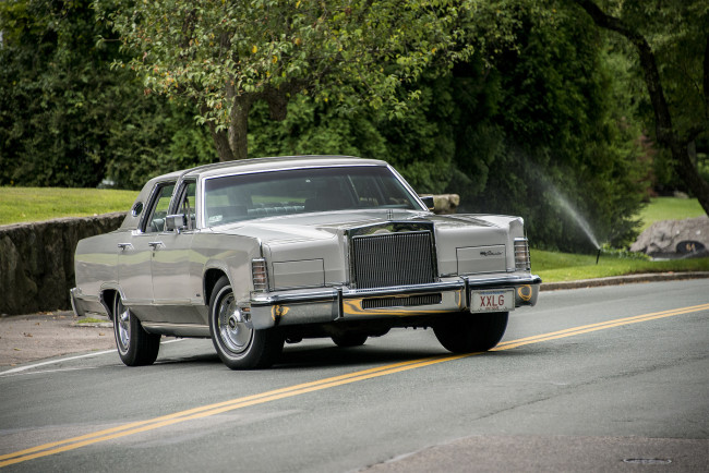 Обои картинки фото lincoln town car,  1978, автомобили, lincoln, автопробег, выставка, автошоу
