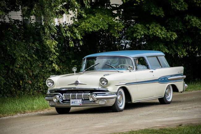 Обои картинки фото pontiac starchief, автомобили, pontiac, автопробег, выставка, автошоу