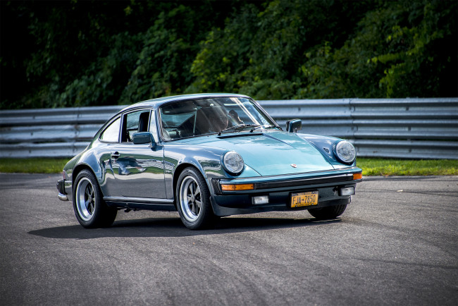 Обои картинки фото porsche 911, автомобили, porsche, выставка, автошоу, автопробег