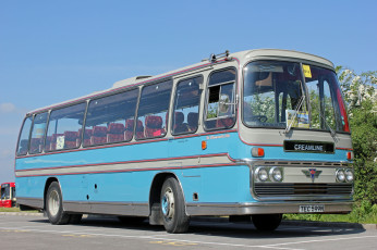 Картинка автомобили автобусы транспорт пассажирский