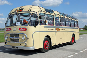 Картинка автомобили автобусы транспорт пассажирский