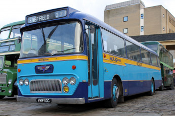 Картинка автомобили автобусы транспорт пассажирский