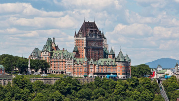 Картинка chateau+frontenac +de+l& 233 vis города замки+франции замок