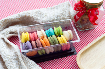 Картинка еда макаруны macaron pink пирожные macaroon сладкое french bright dessert десерт colorful sweet