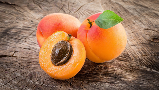 Обои картинки фото еда, персики,  сливы,  абрикосы