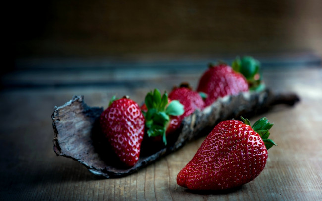 Обои картинки фото еда, клубника,  земляника, ягоды