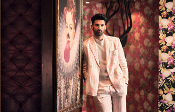 Картинка aditya+roy+kapoor+for+cosmo+india+2020 мужчины -+unsort адитья рой капур индийский актер cosmo india февраль 2020 автор zinaili malik