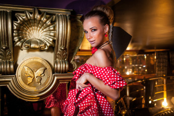 Картинка девушки -+брюнетки +шатенки golden girls ночной клуб модель