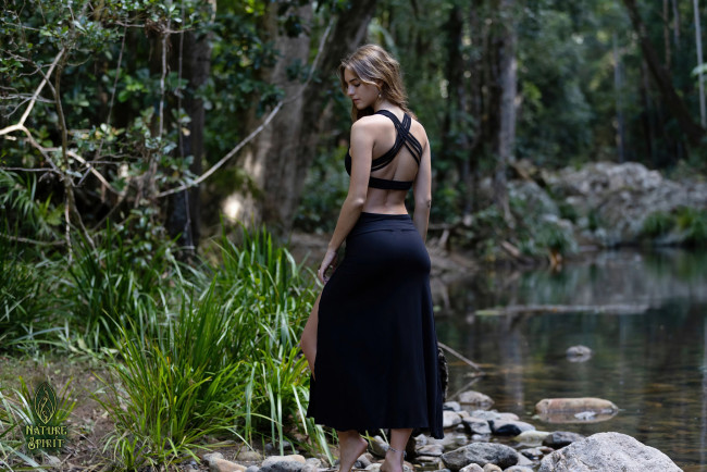 Обои картинки фото девушки, emily feld, emily, feld, модель, природа, девушка