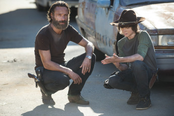 Картинка кино+фильмы the+walking+dead andrew lincoln rick chandler riggs carl