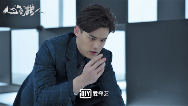 Обои картинки фото кино фильмы, psych-hunter, парень, костюм