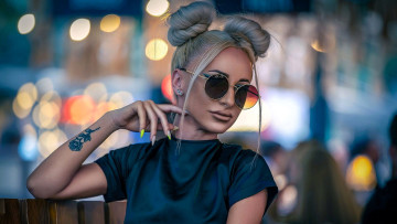 Картинка девушки -+блондинки +светловолосые блондинка очки топ тату