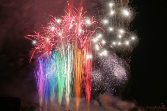 Картинка разное салюты фейерверки салют