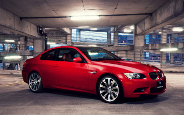 Картинка автомобили bmw красная машина m3