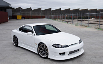 Картинка автомобили nissan datsun